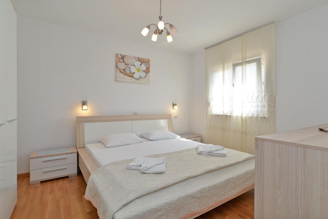 Apartment Patricia 1756 Póla Kültér fotó